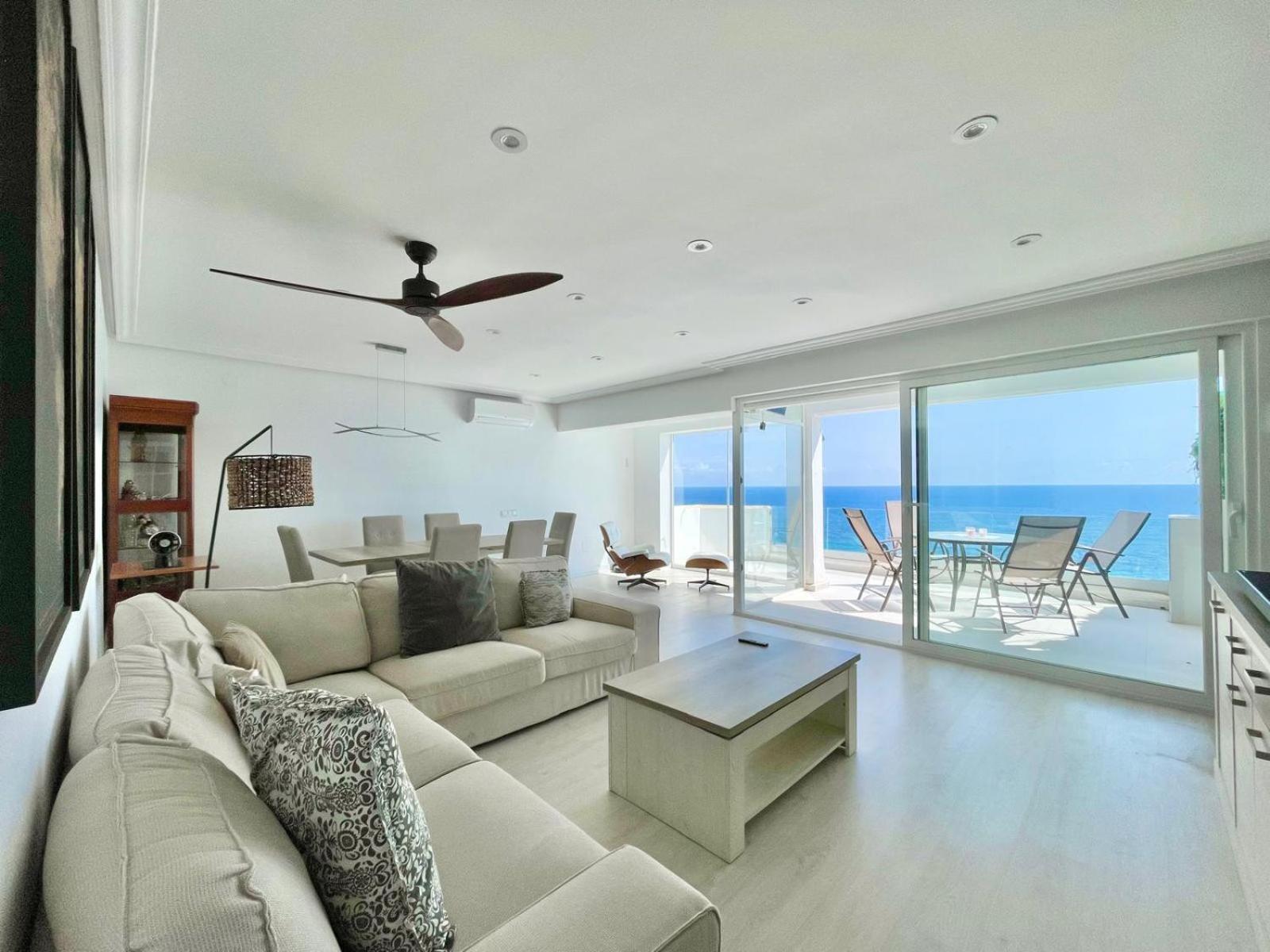 Emalco Seafront Modern Appartement Benidorm